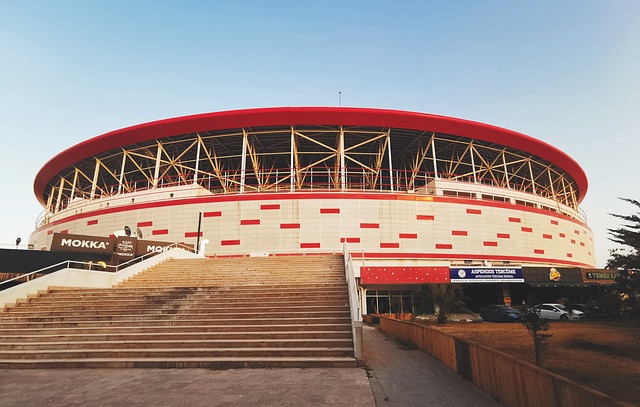 世预赛晋级？广州队留洋旧将重返国足，吴少聪称欧洲长见识增自信.